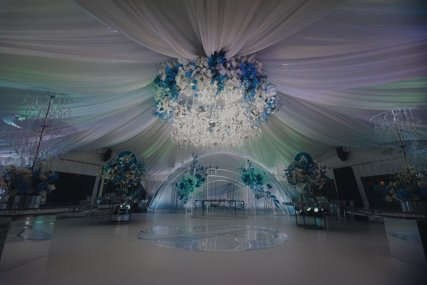 luxury-wedding-tent-with-decor-banquet_624325-1389 luxury-wedding-tent-with-decor-banquet_624325-1389